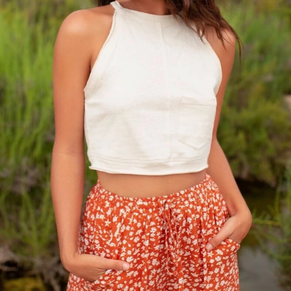 Slit Back Halter Top - Picture 3 of 9
